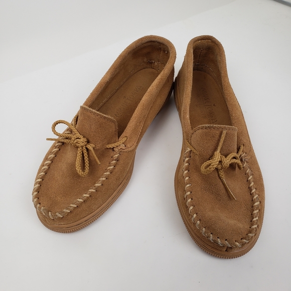 Minnetonka Other - Minnetonka Suede Moccasins